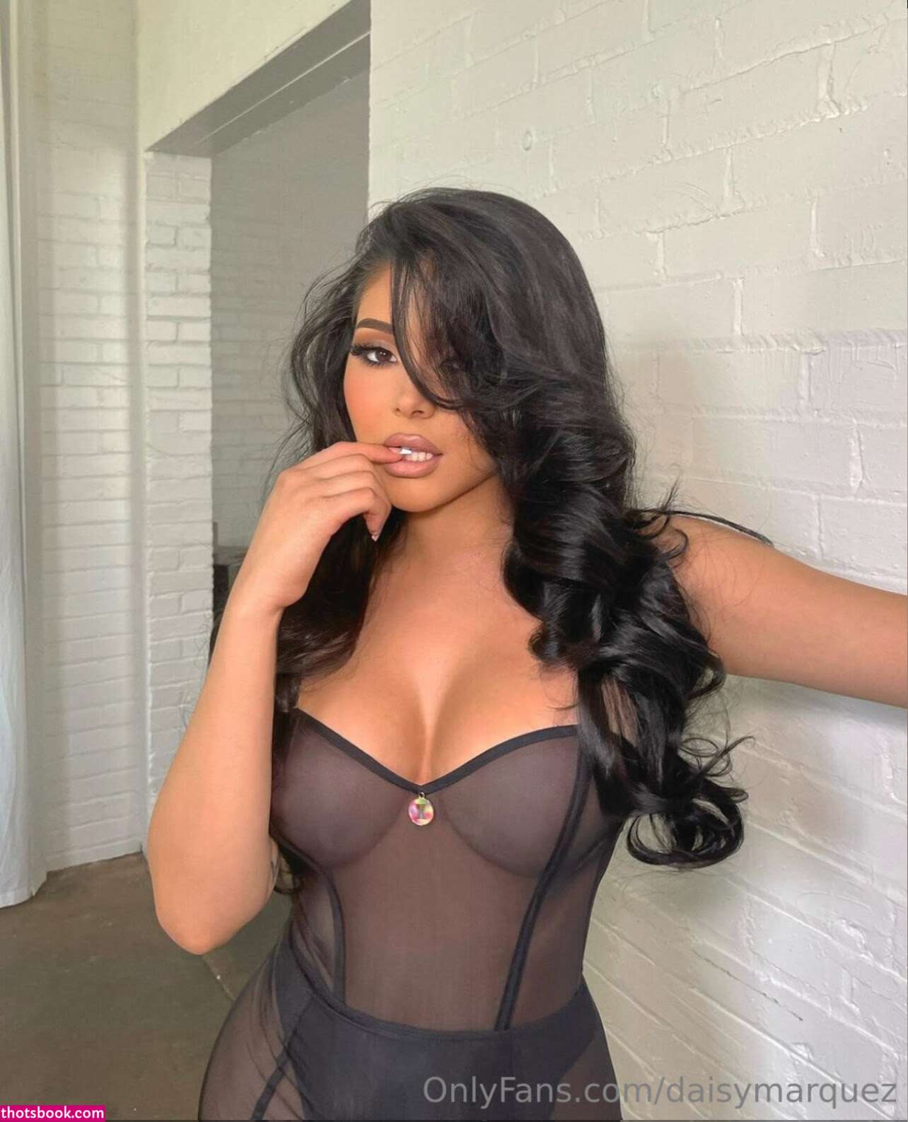 Aisy Marquez Photo #4