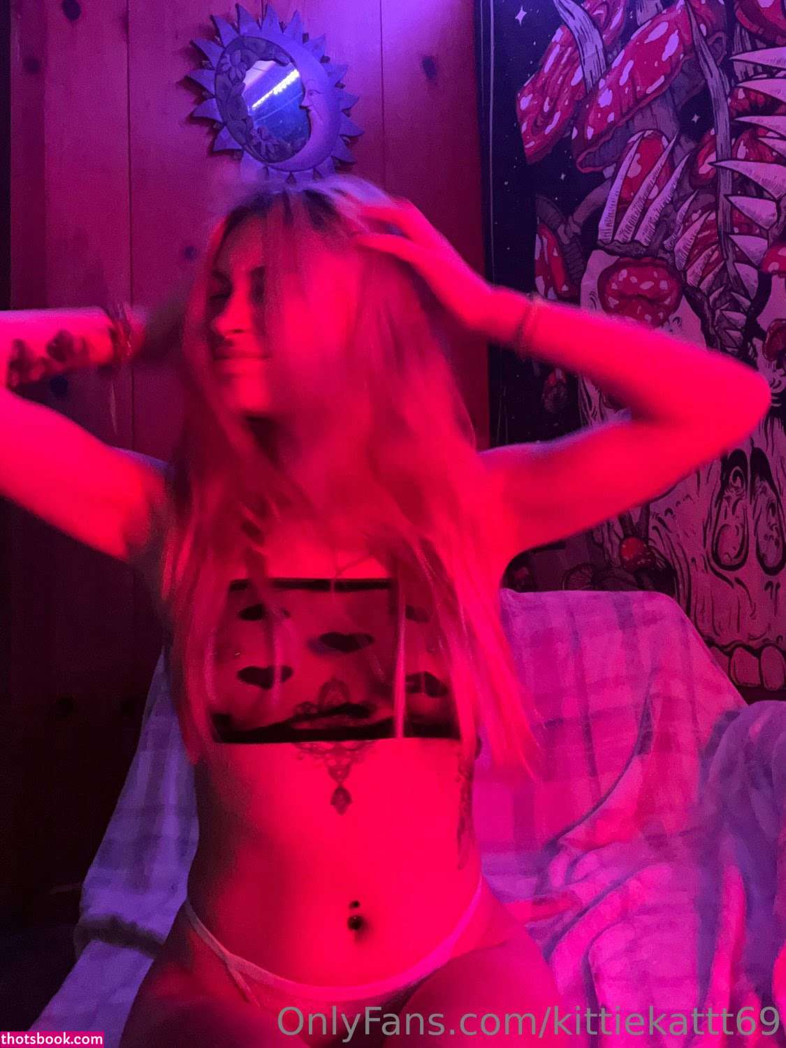 kittiekattt69 Photo #29