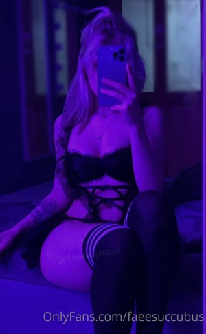 naiadeityy Photo #17