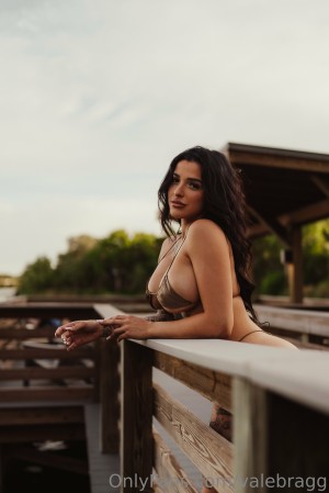 Valerie Bragg Photo #6