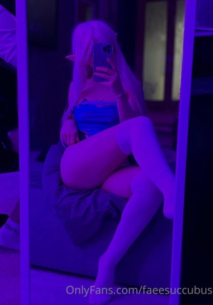 naiadeityy Photo #95