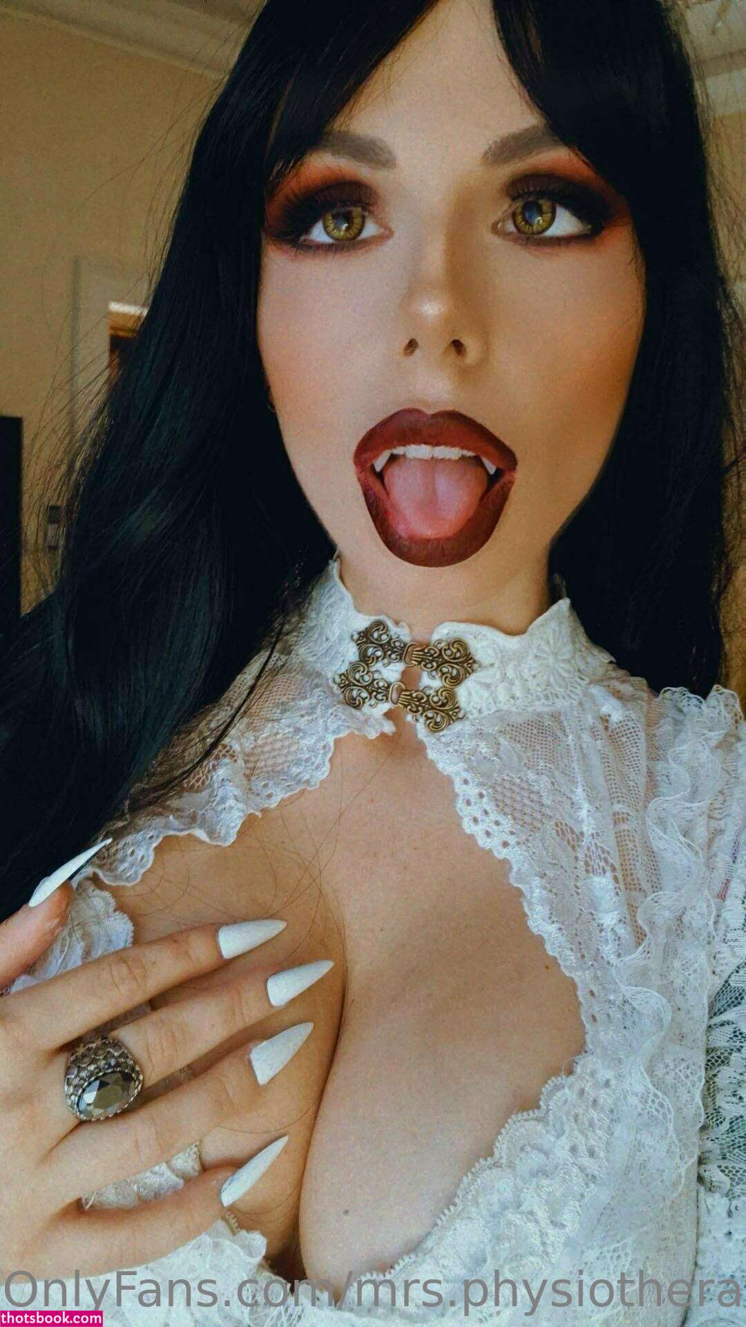 Mrs Physiotherapist Photo #9