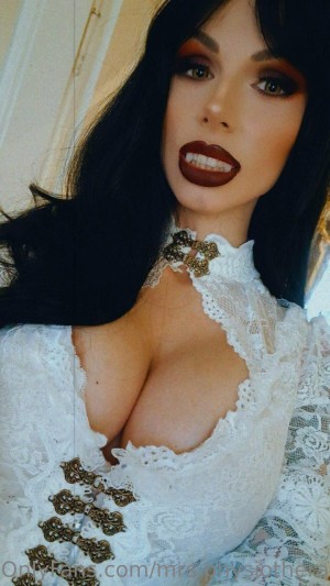 Mrs Physiotherapist Photo #4