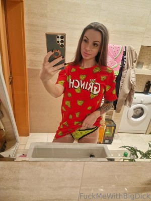 Mrs Physiotherapist Photo #68