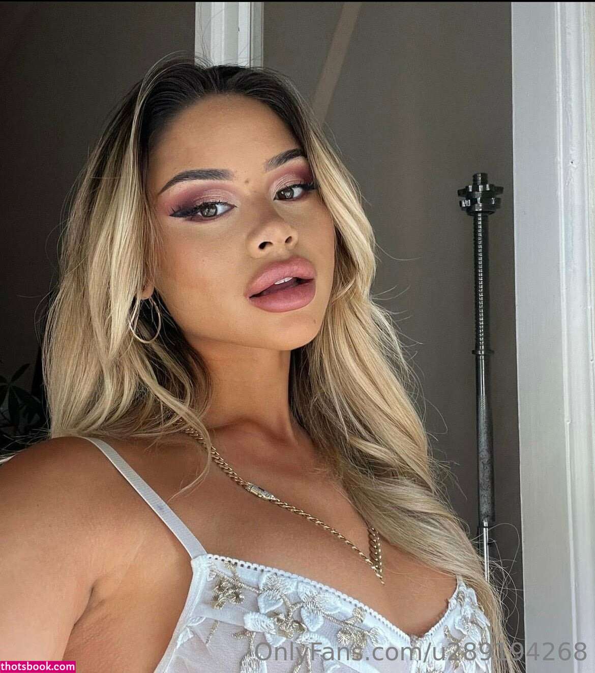 lilyxscott Photo #20