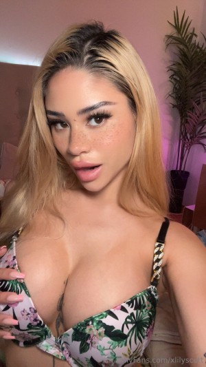 lilyxscott Photo #67