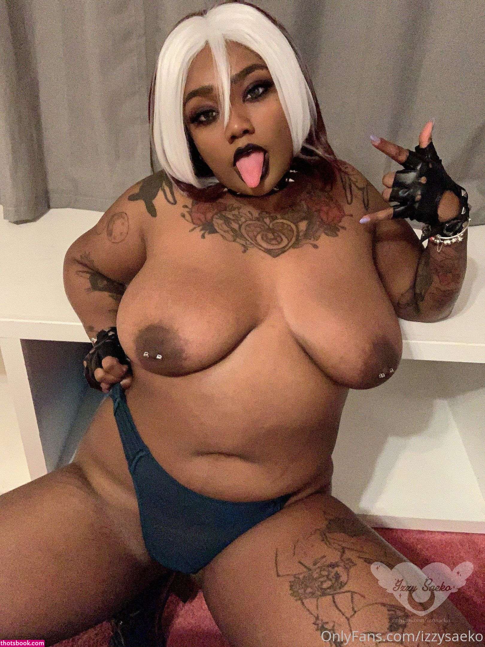 Izzy Saeko Photo #59