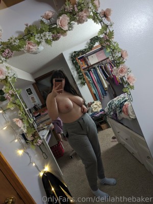 Delilahthebaker Photo #41