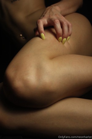 theneonharlot Post #3