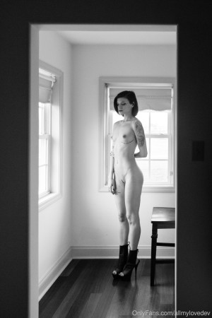 theneonharlot Photo #50