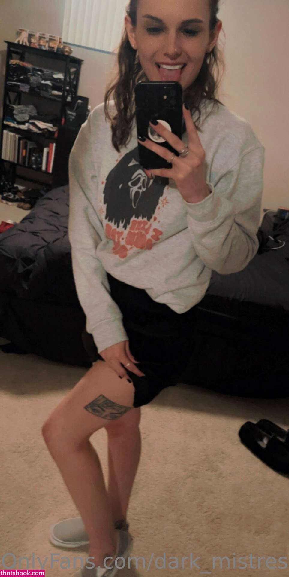 Dark Mistress Photo #175