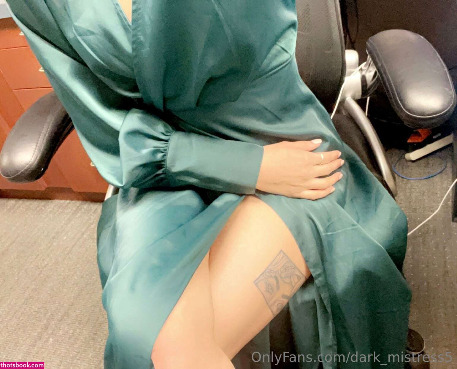 Dark Mistress Photo #194