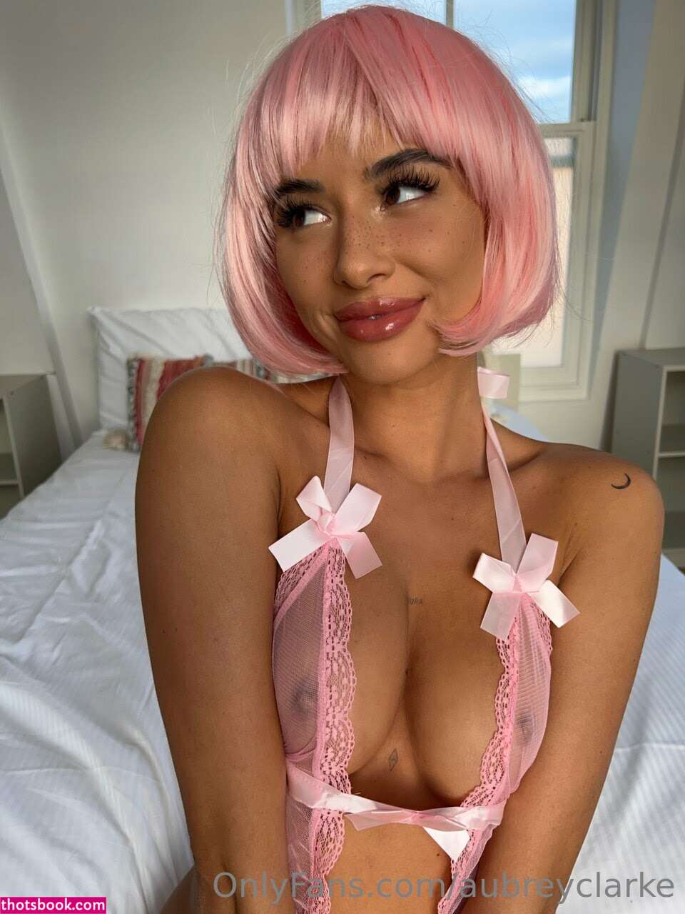 Aubrey Clarke Photo #17