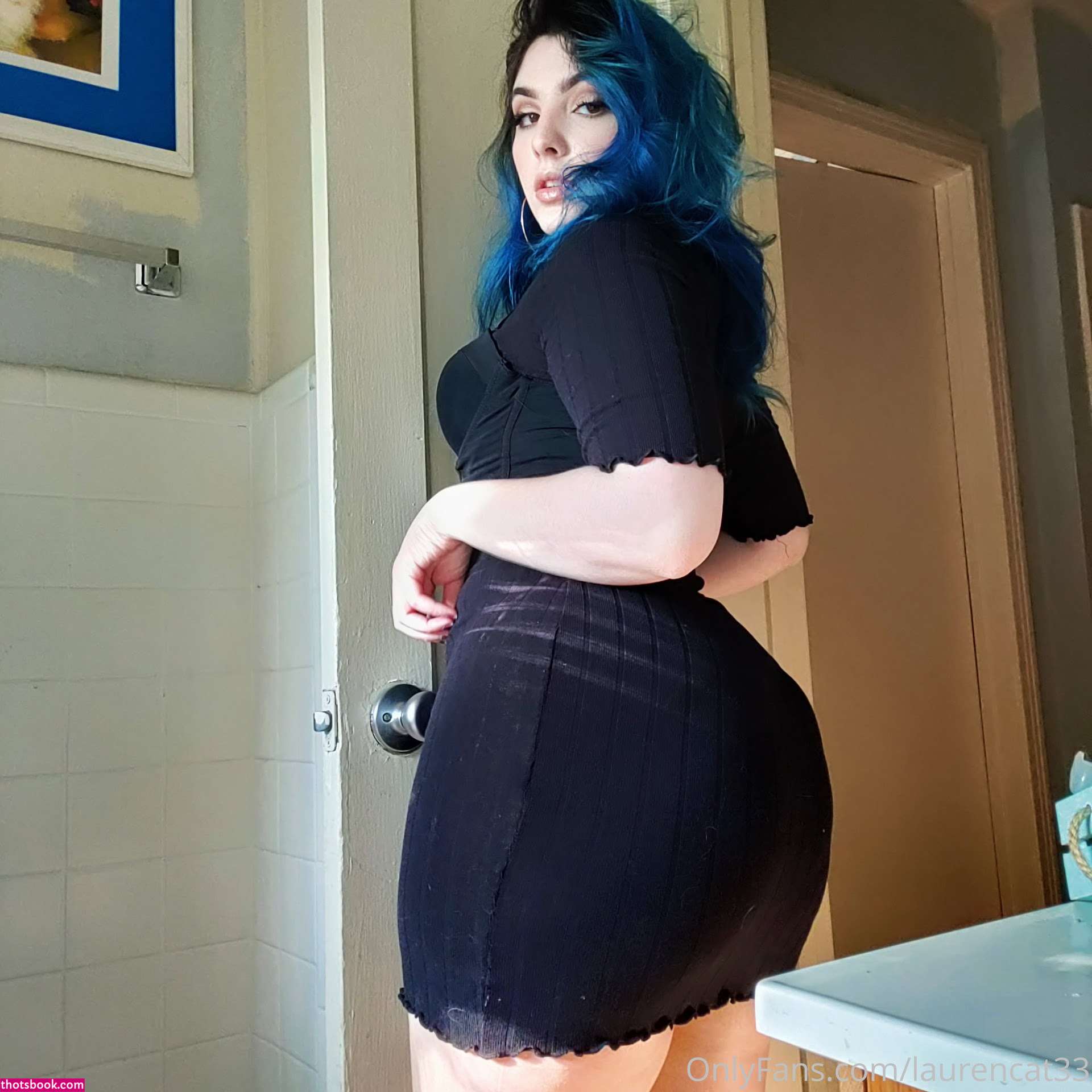 laurencat33 Photo #11