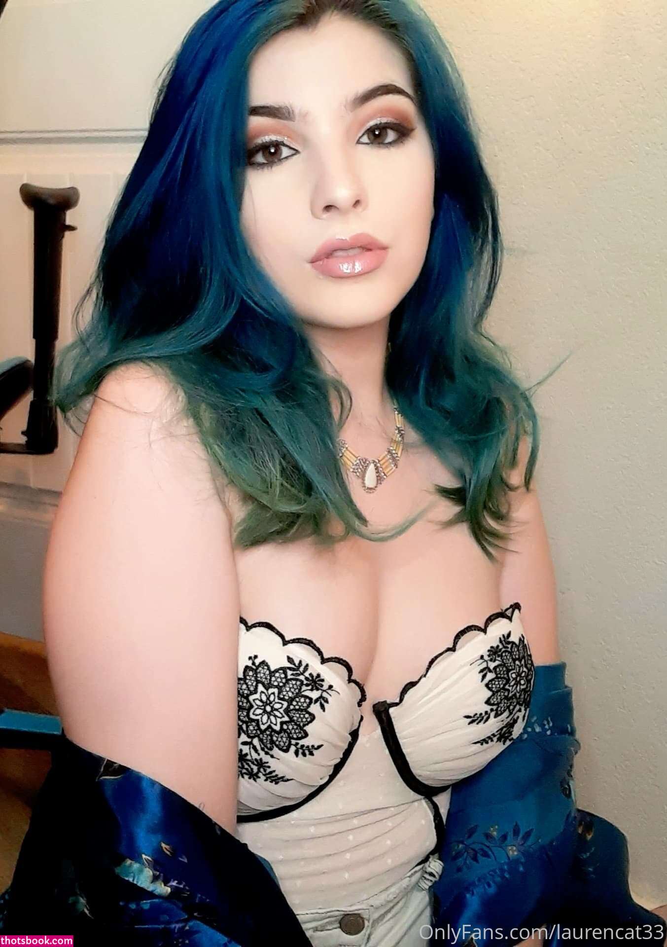 laurencat33 Photo #38