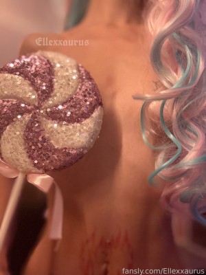 Ellasaurus23 Photo #5