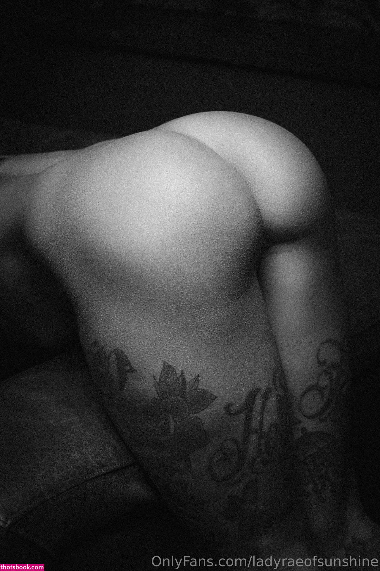 Amandaraeuk Photo #37