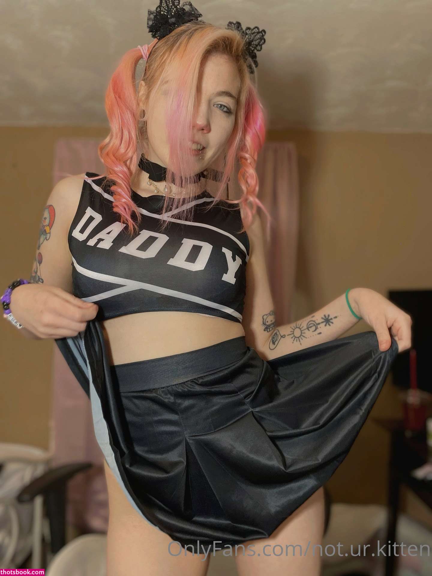 urkittenuwu Photo #59