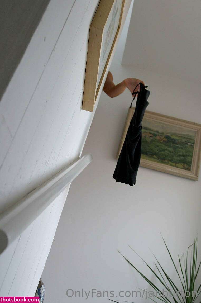 Jan Burton Photo #146