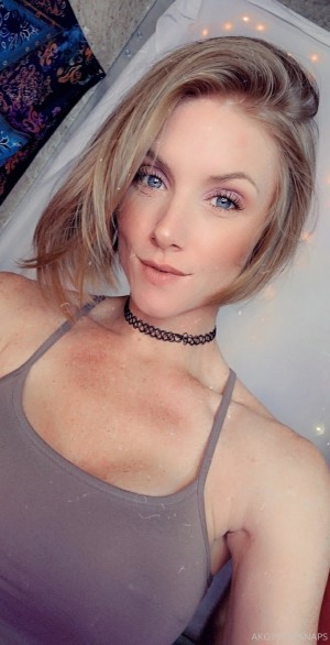 Akgingersnaps Photo #54