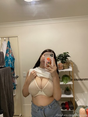 Kikiiscrying Photo #23