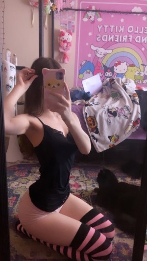 Meowforher Photo #23