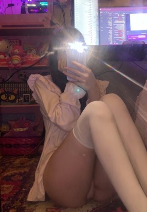 Meowforher Photo #25