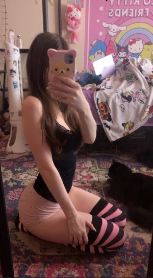 Meowforher Photo #37