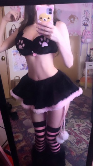 Meowforher Photo #51