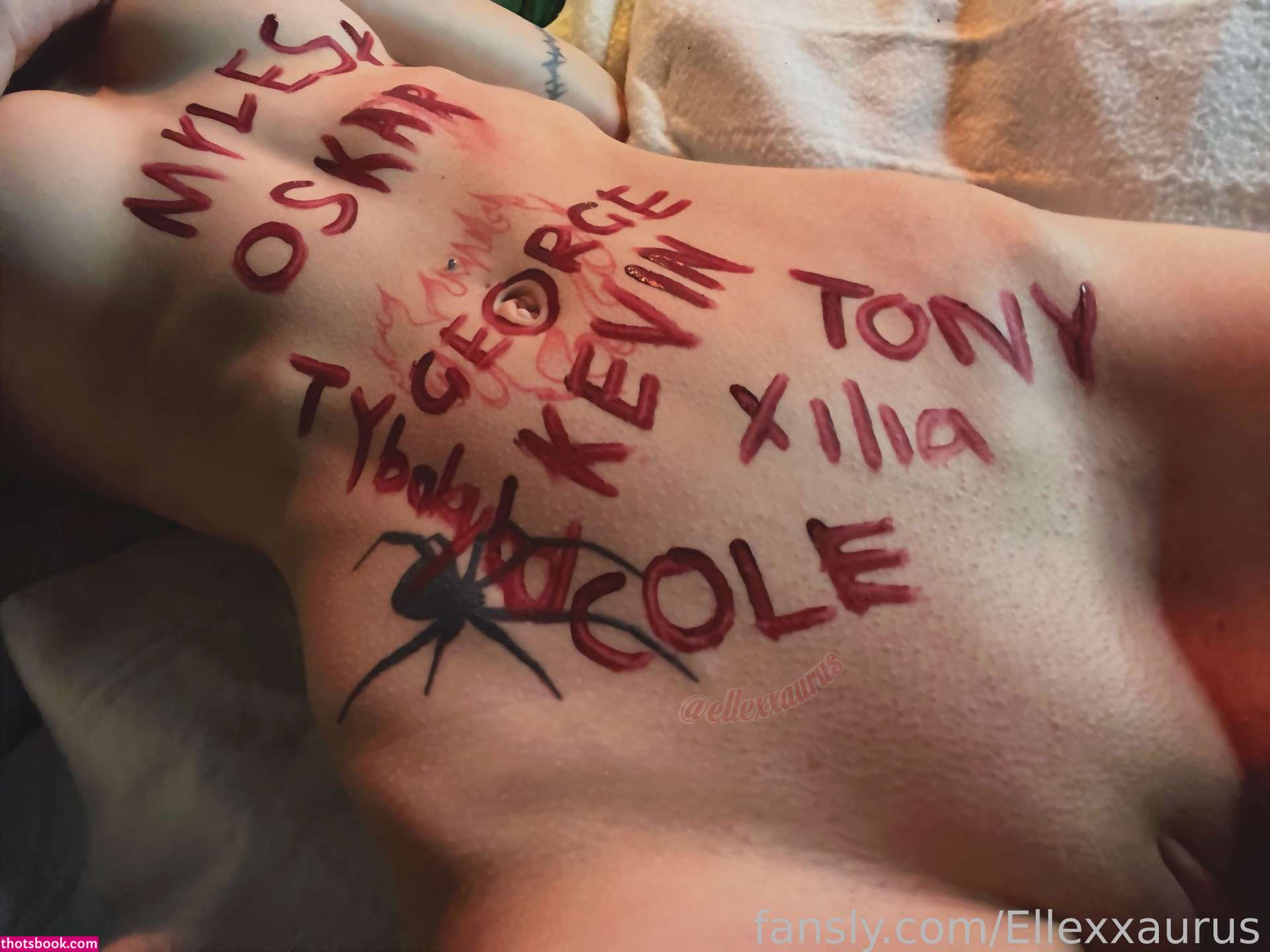 Ellasaurus23 Photo #56