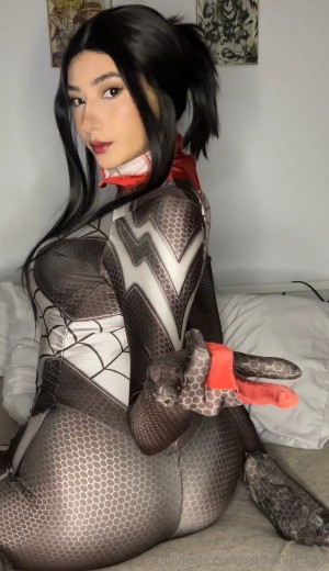 Actually Maria Photo #7