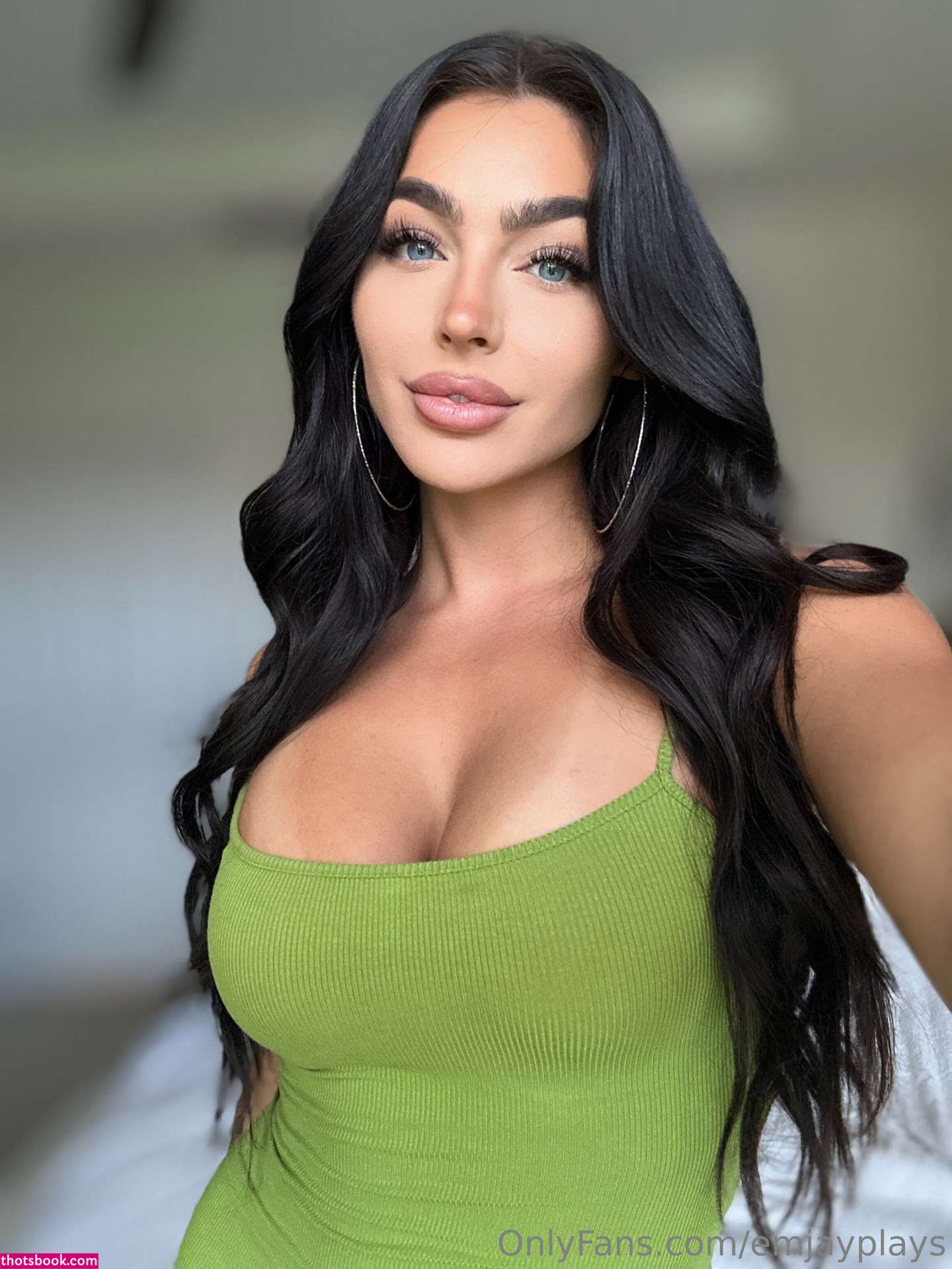 Emily Rinaudo Photo #404