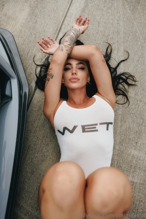 Emily Rinaudo Photo #410