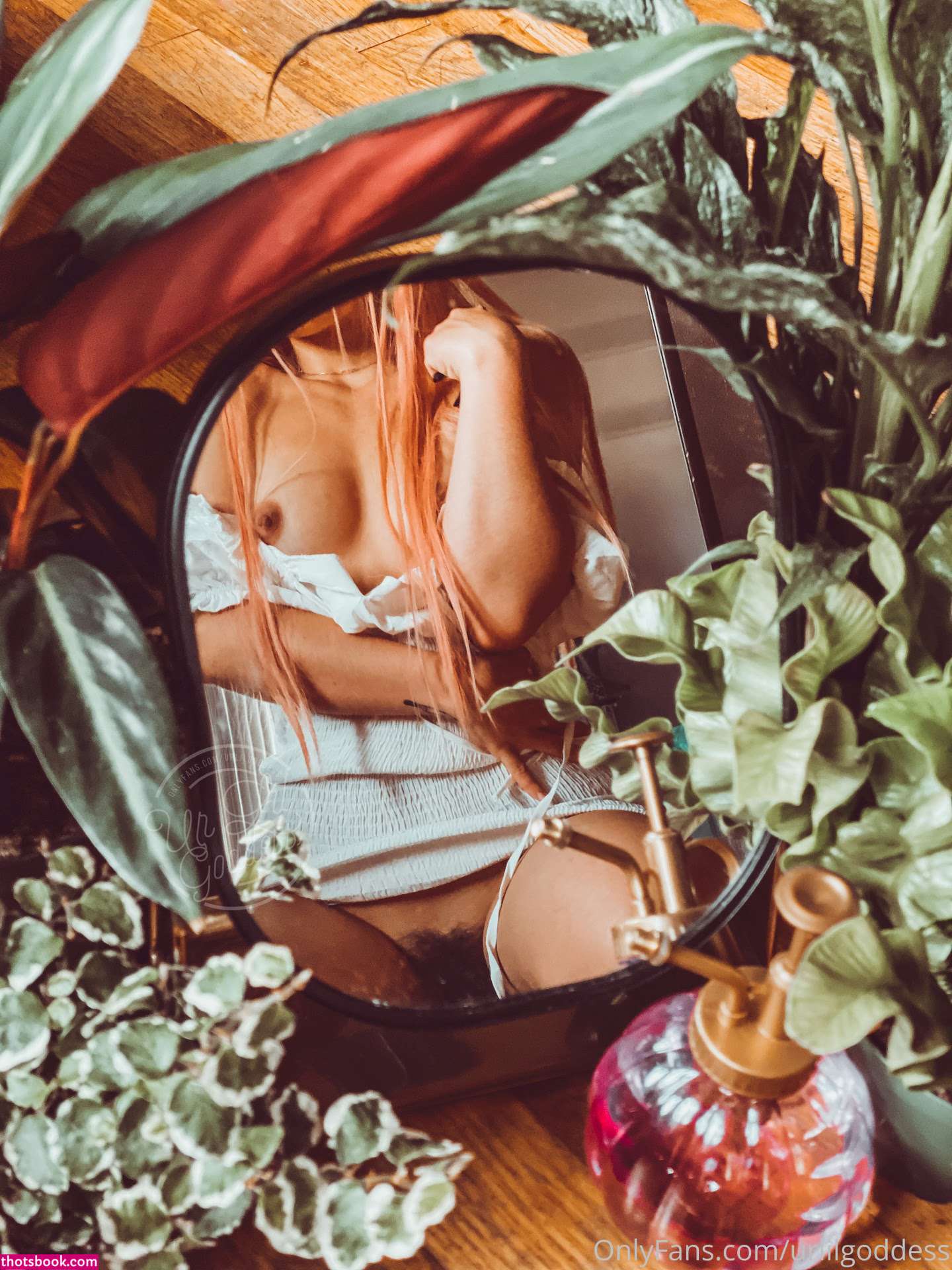 urlilgoddess Photo #3