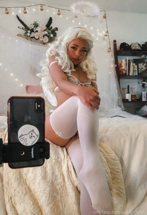 urlilgoddess Photo #59