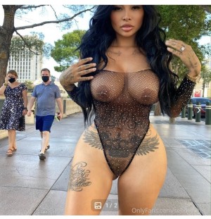 Brittanya Razavi Photo #55