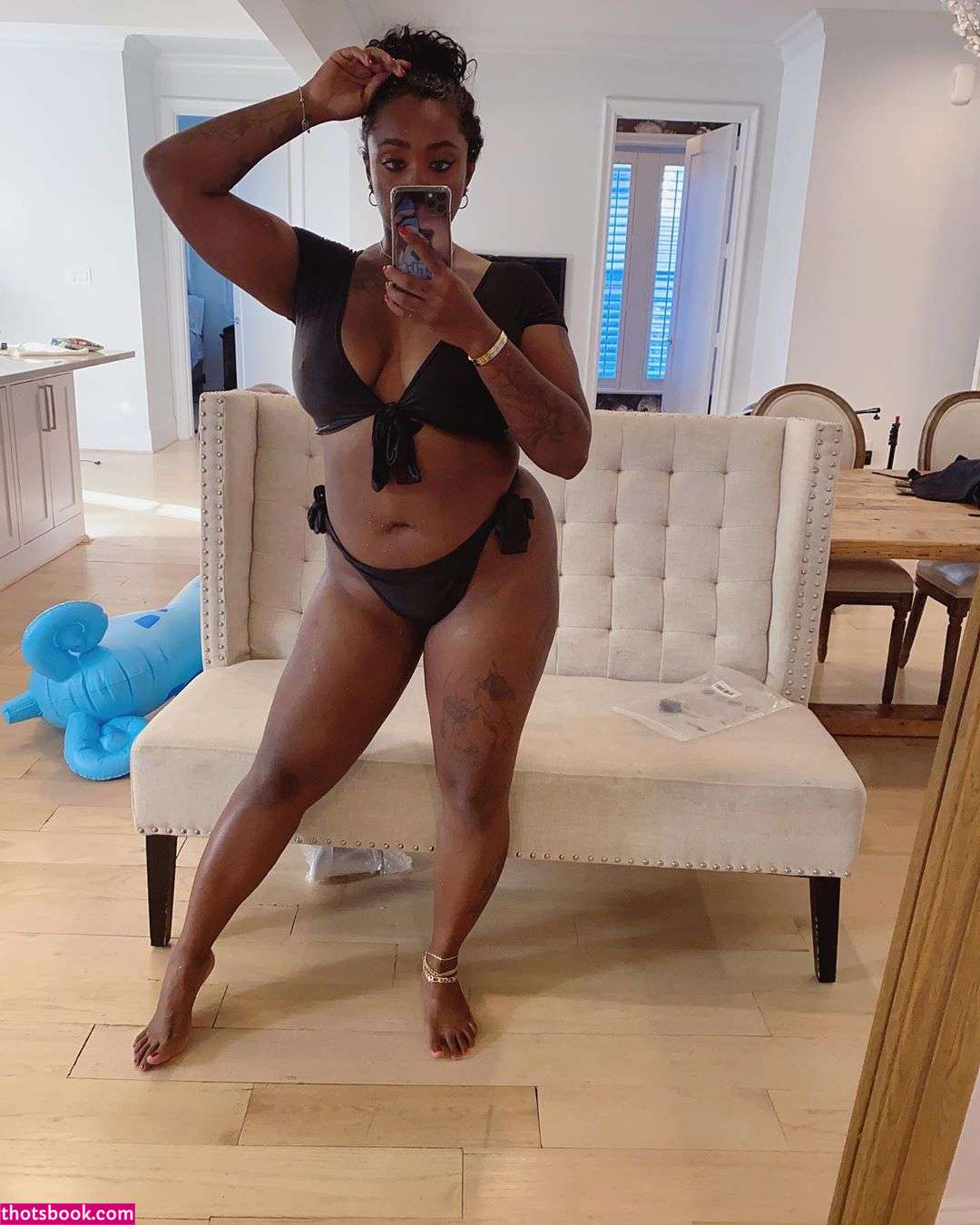 Izzy Saeko Photo #134