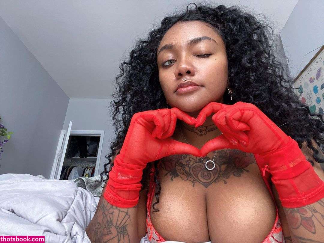 Izzy Saeko Photo #135