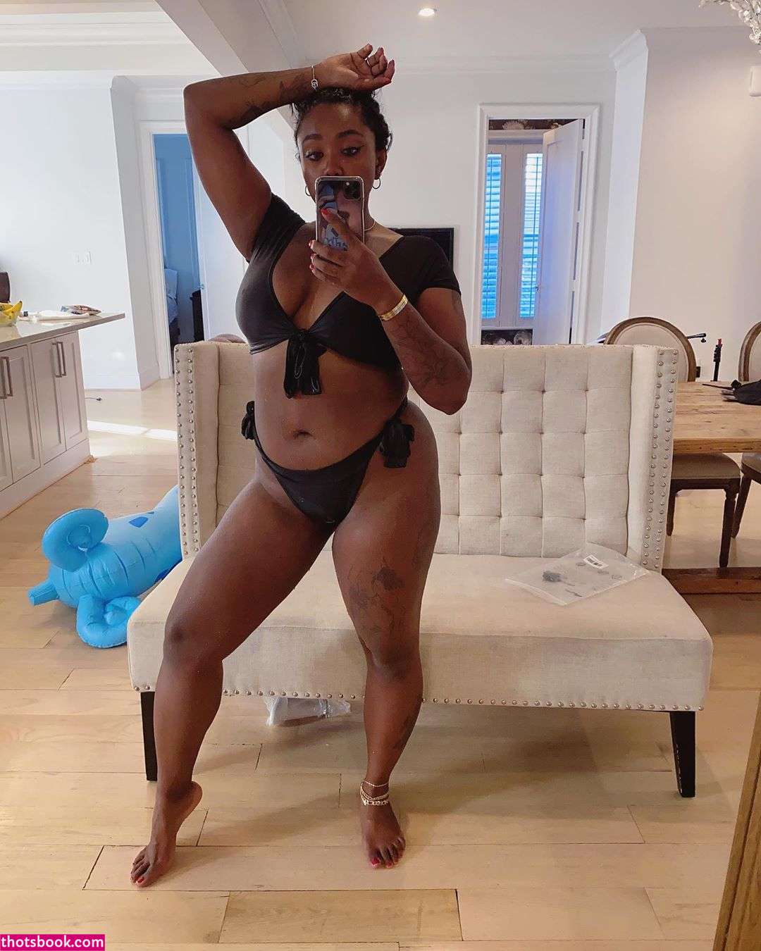 Izzy Saeko Photo #139