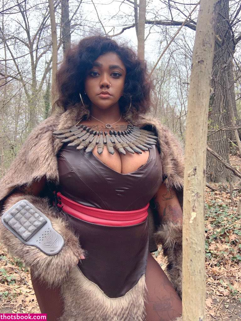 Izzy Saeko Photo #175