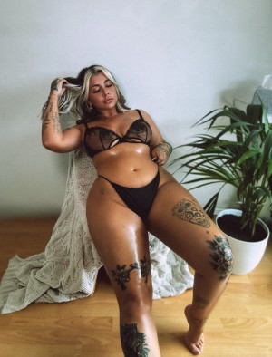 onlyelliej Photo #20