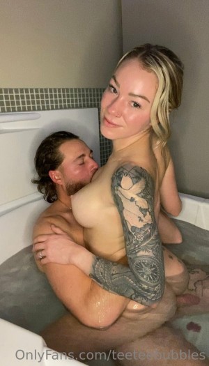 mrandmrssee Photo #28