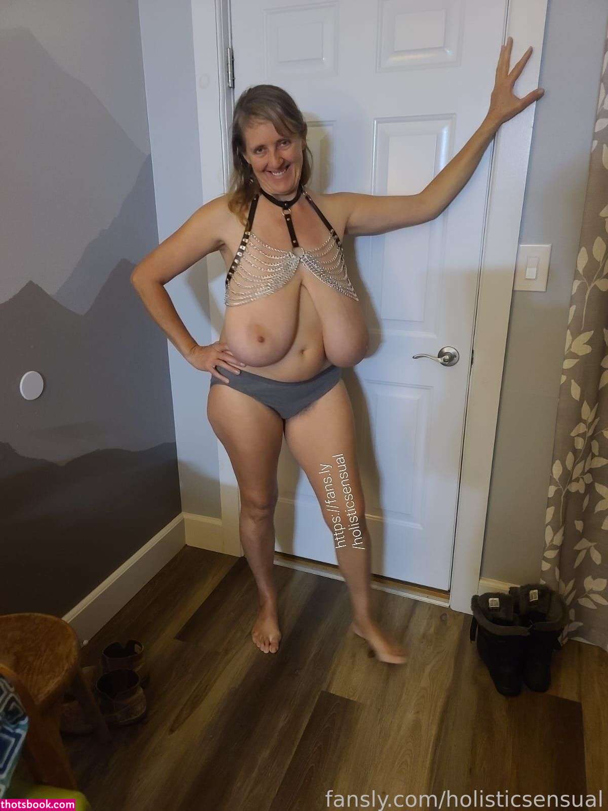 Holisticsensual Photo #40