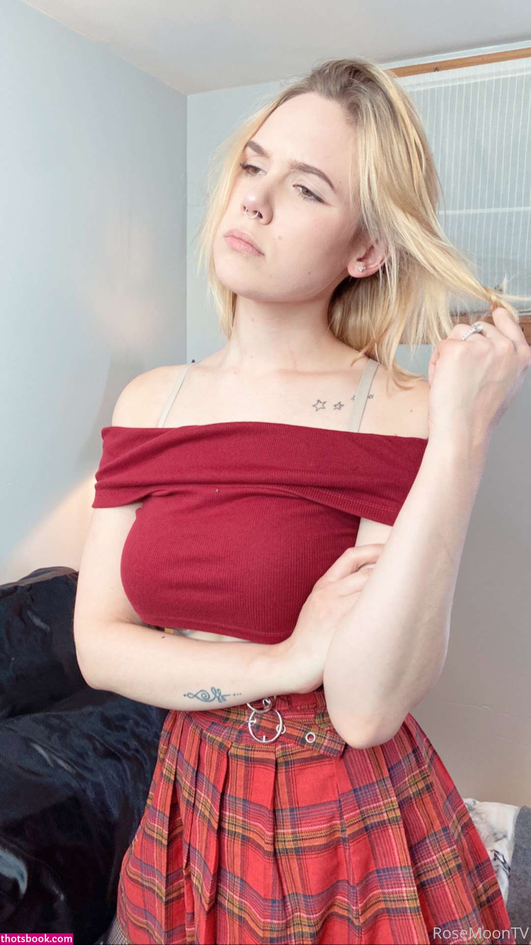 Rosemoontv Photo #103