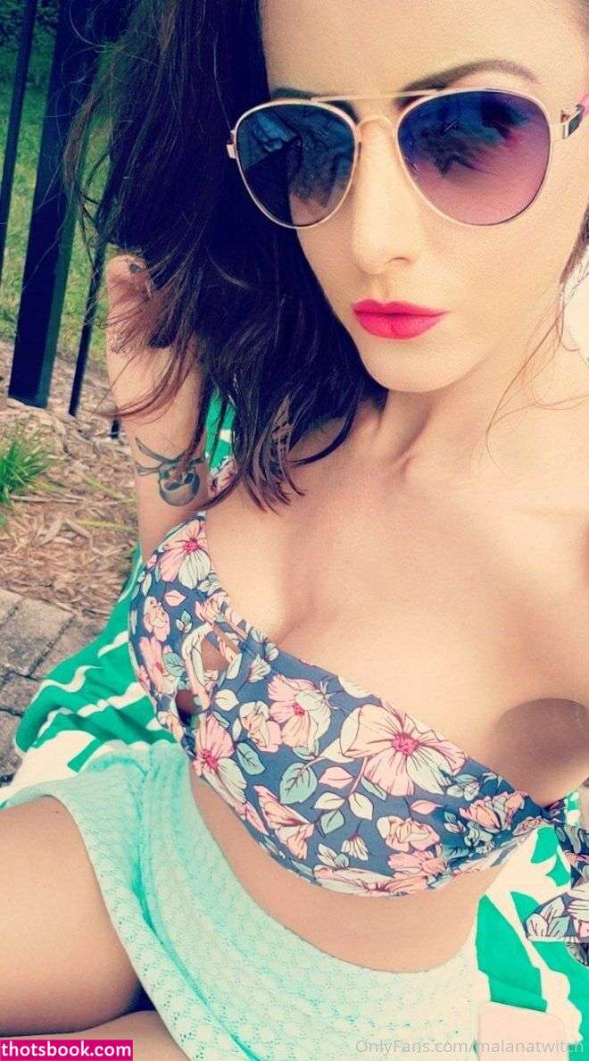 Lana Next Door Photo #47