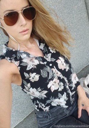 Lana Next Door Photo #165