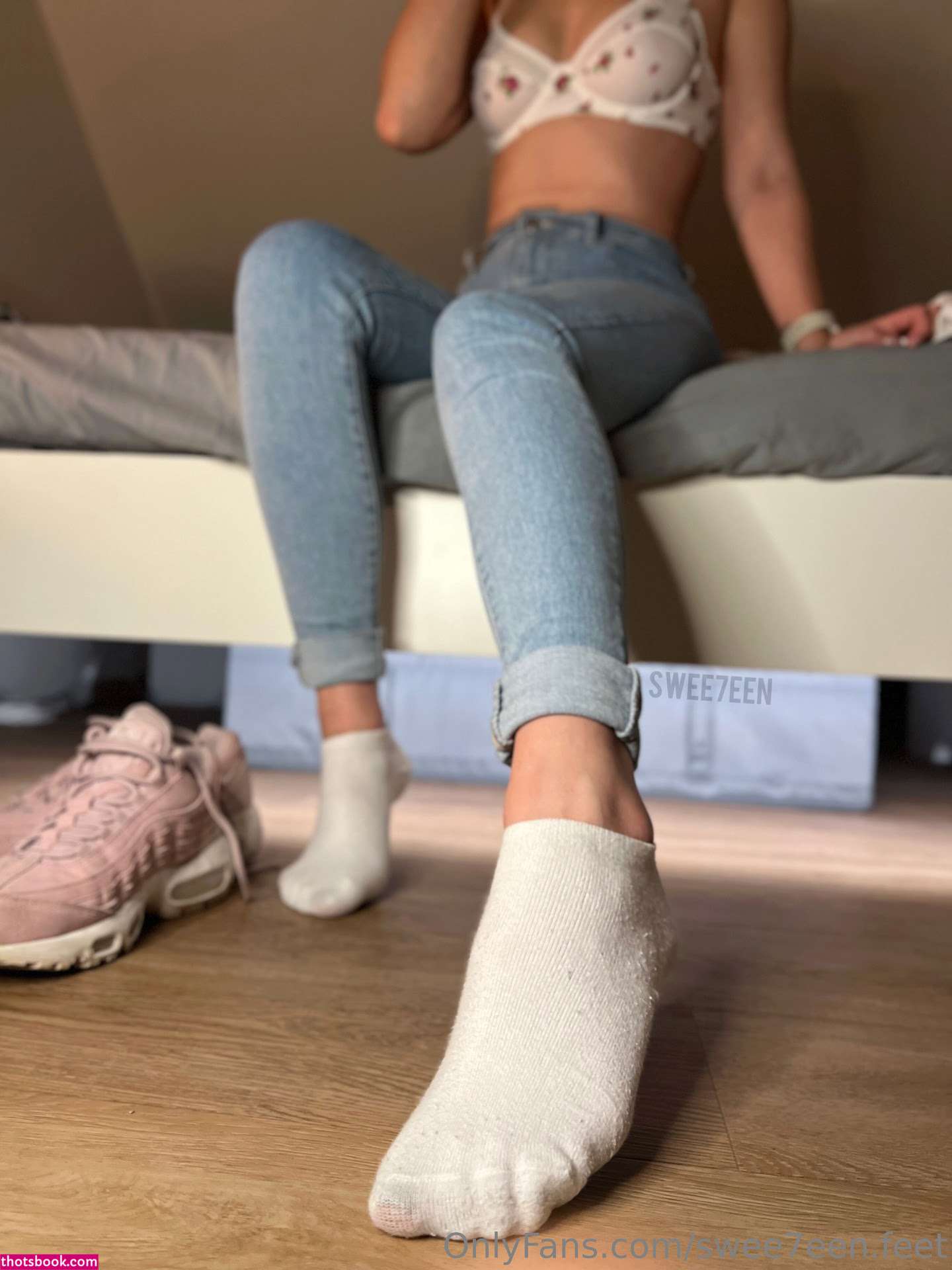 Swee7Een Vip Photo #11