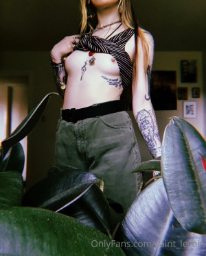 Saint Levain Photo #95