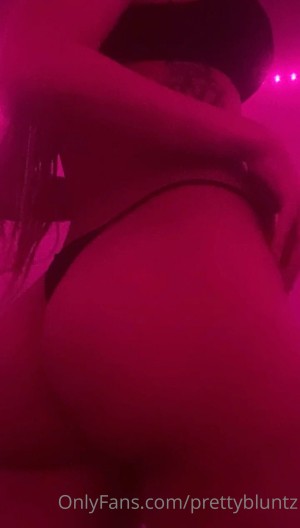 prettybluntz Photo #1