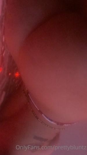 prettybluntz Photo #3